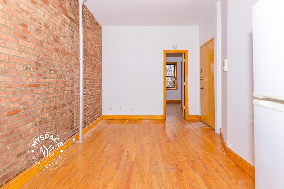 215 Franklin St, Greenpoint, Brooklyn, NY, 11222 Unit 1R photo 4