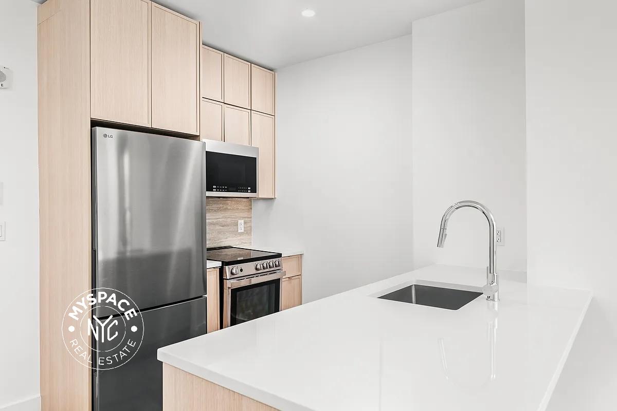 526 Baltic Street Unit 2e photo 3