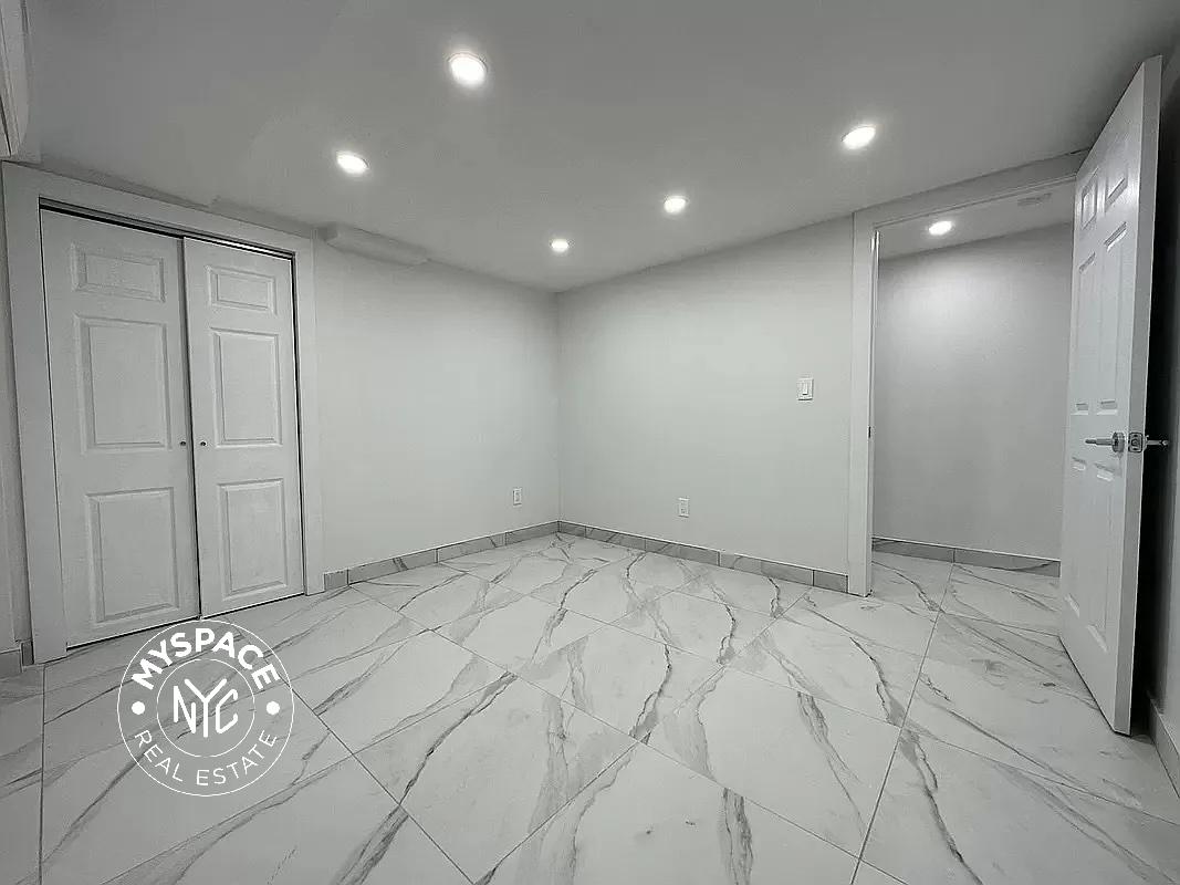 42 Southgate Court, Gravesend, Brooklyn, NY, 11223 Unit 3 photo 4