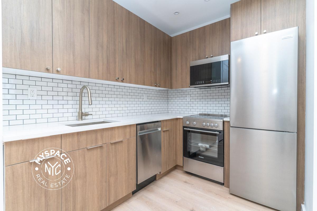 251 Front St Unit 5D