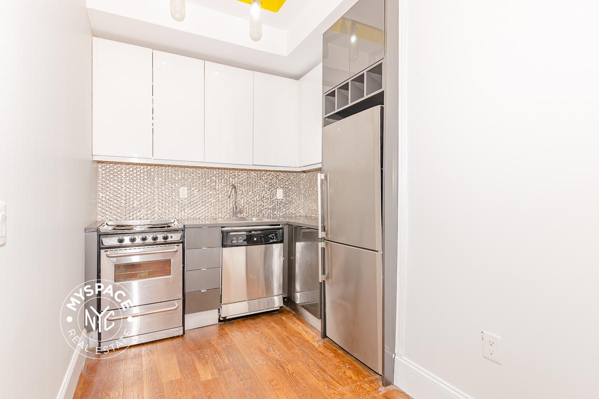 16-25 Putnam Ave Unit 2E