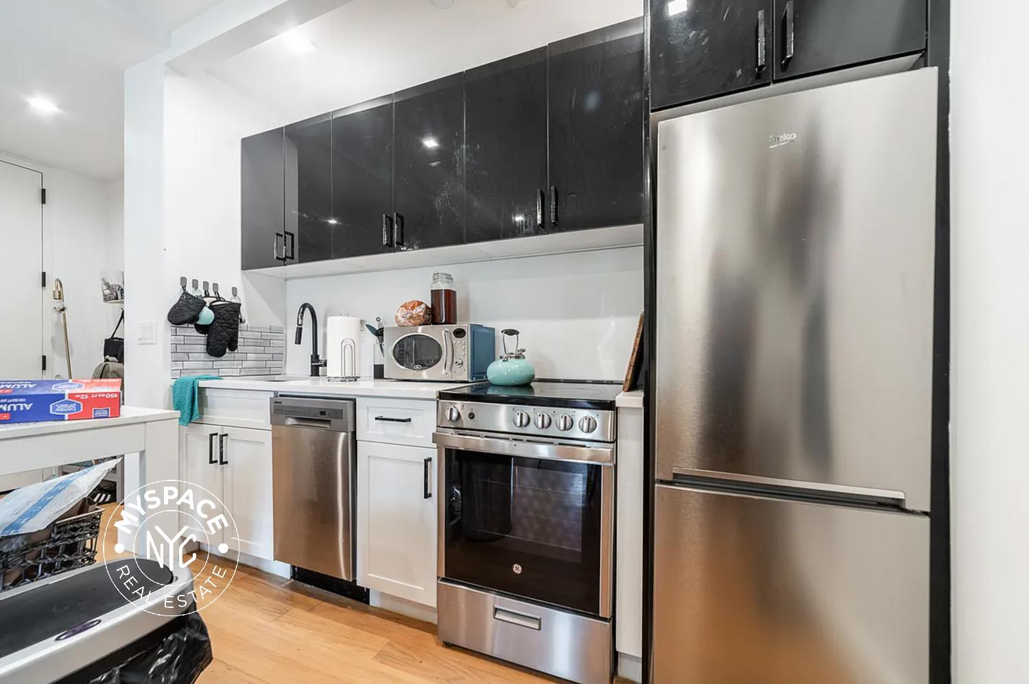 19 E 31st St Brooklyn, New York 11226 Unit 4B photo 4