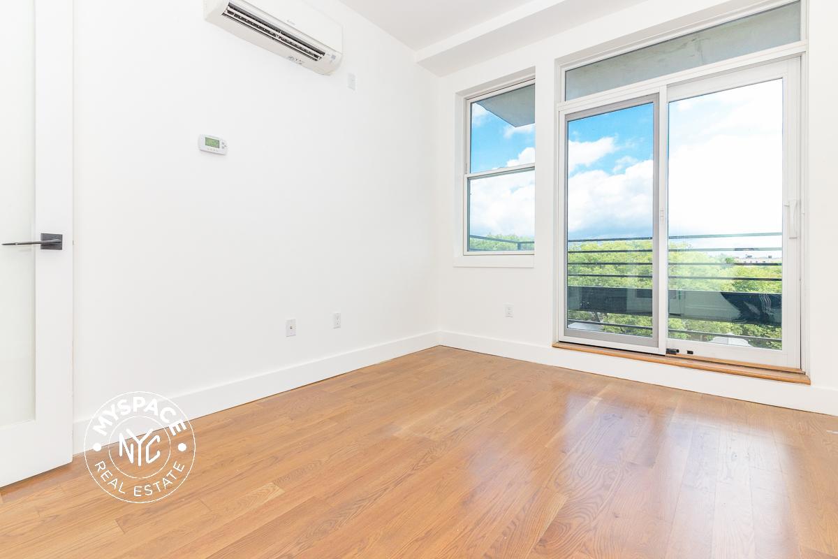 581 Ocean Pkwy, Brooklyn, NY 11218, USA Unit 4B photo 2