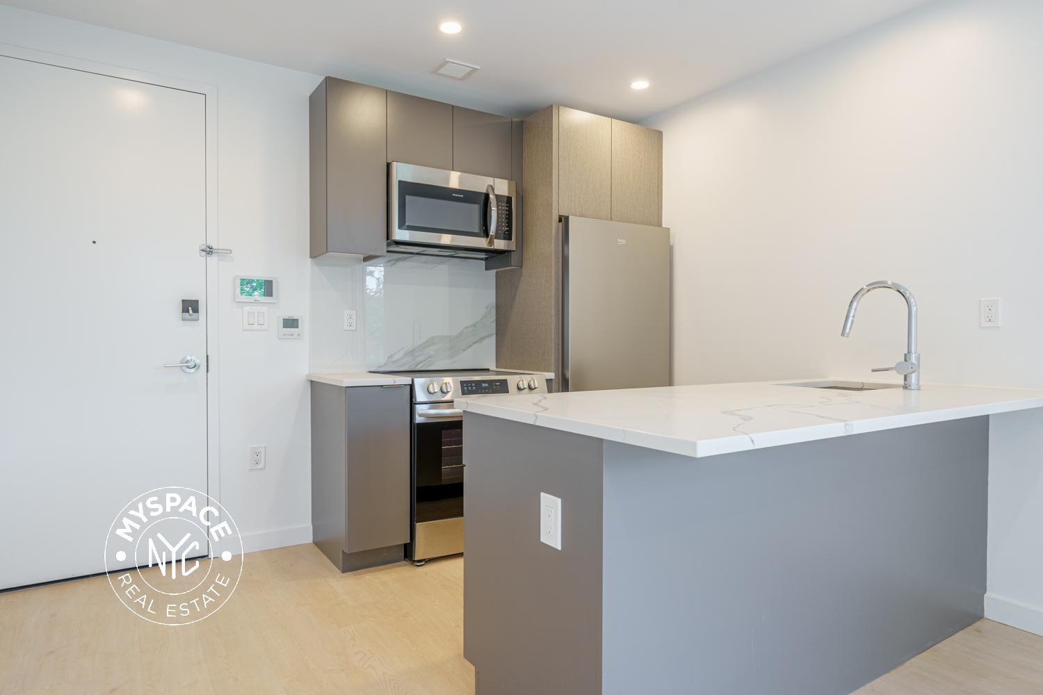1499 Bedford Avenue Unit 3B photo 2