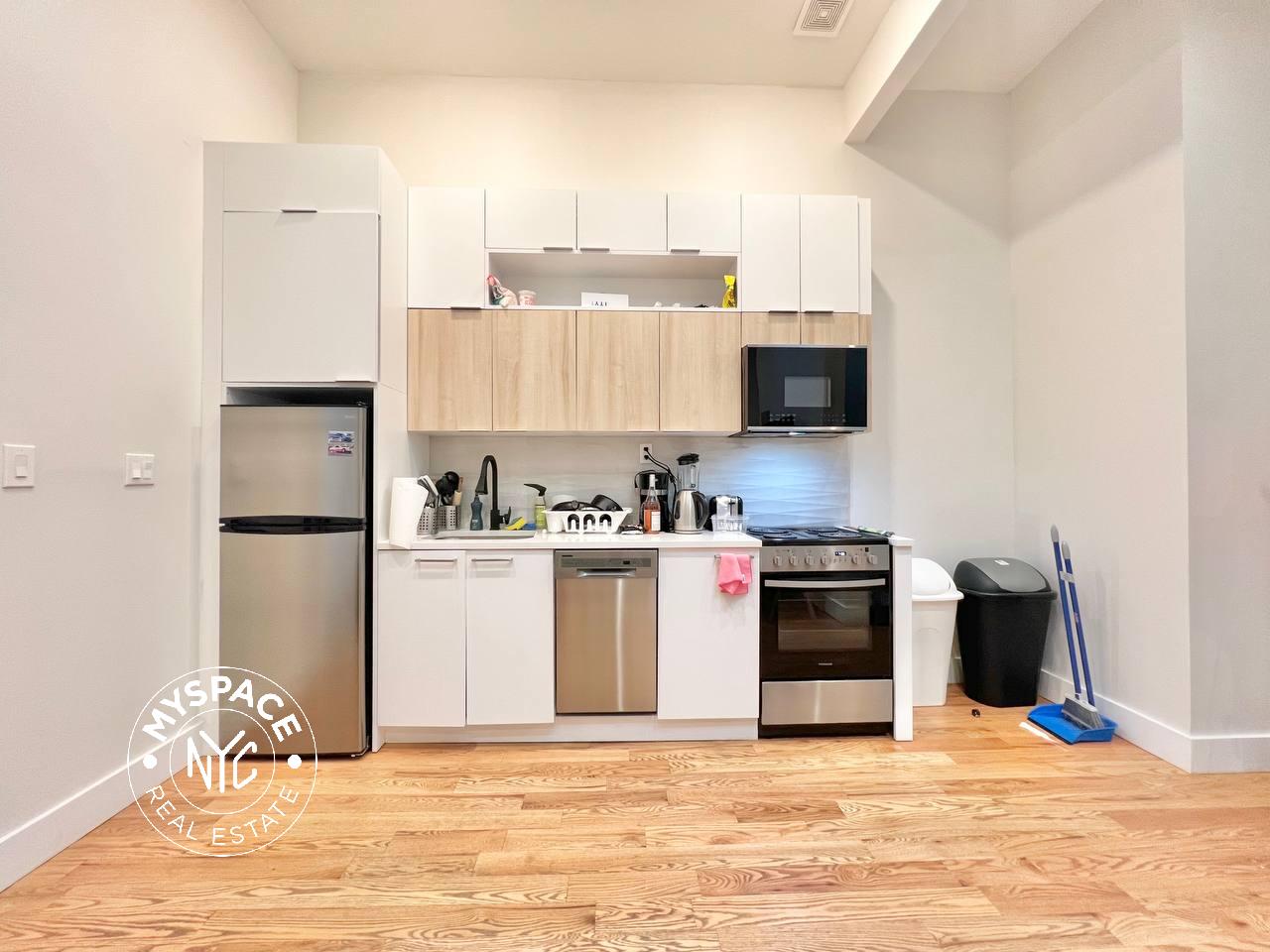 8-79 Cypress Avenue Unit 3L photo 4