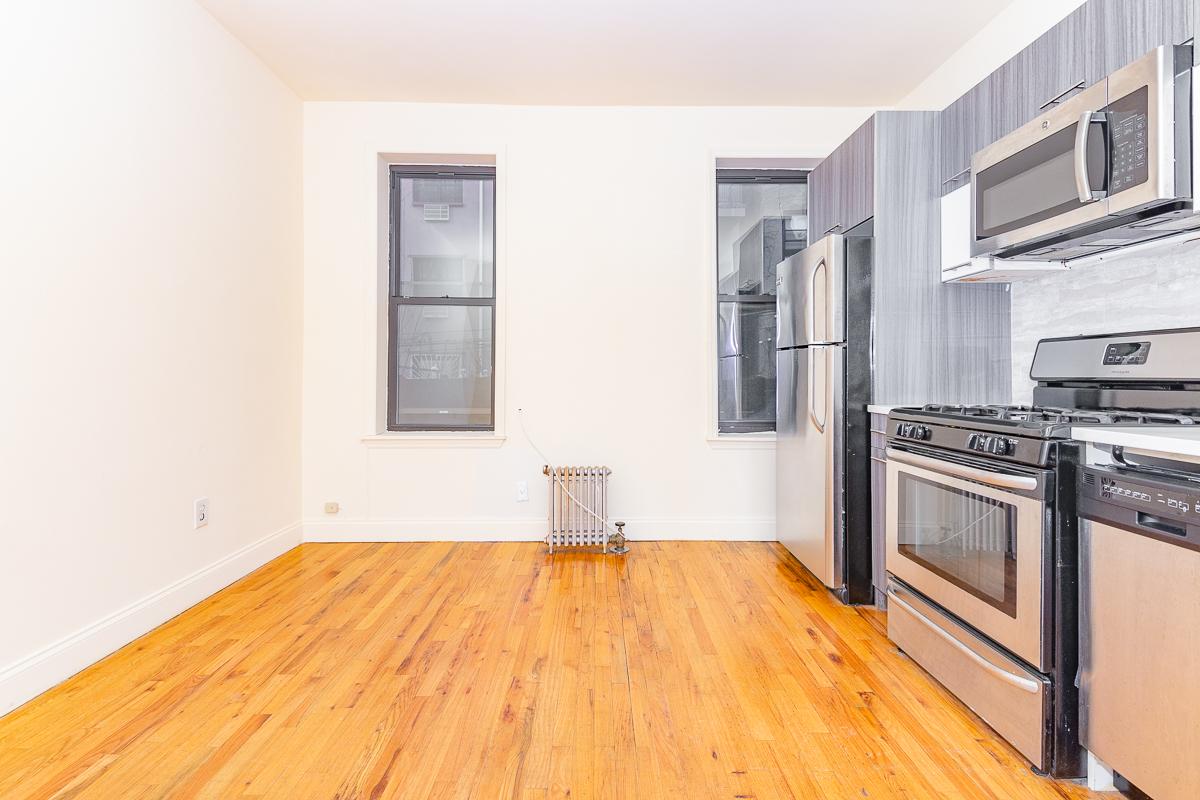 831 Madison St, Brooklyn, NY 11221, USA Unit 8d photo 2