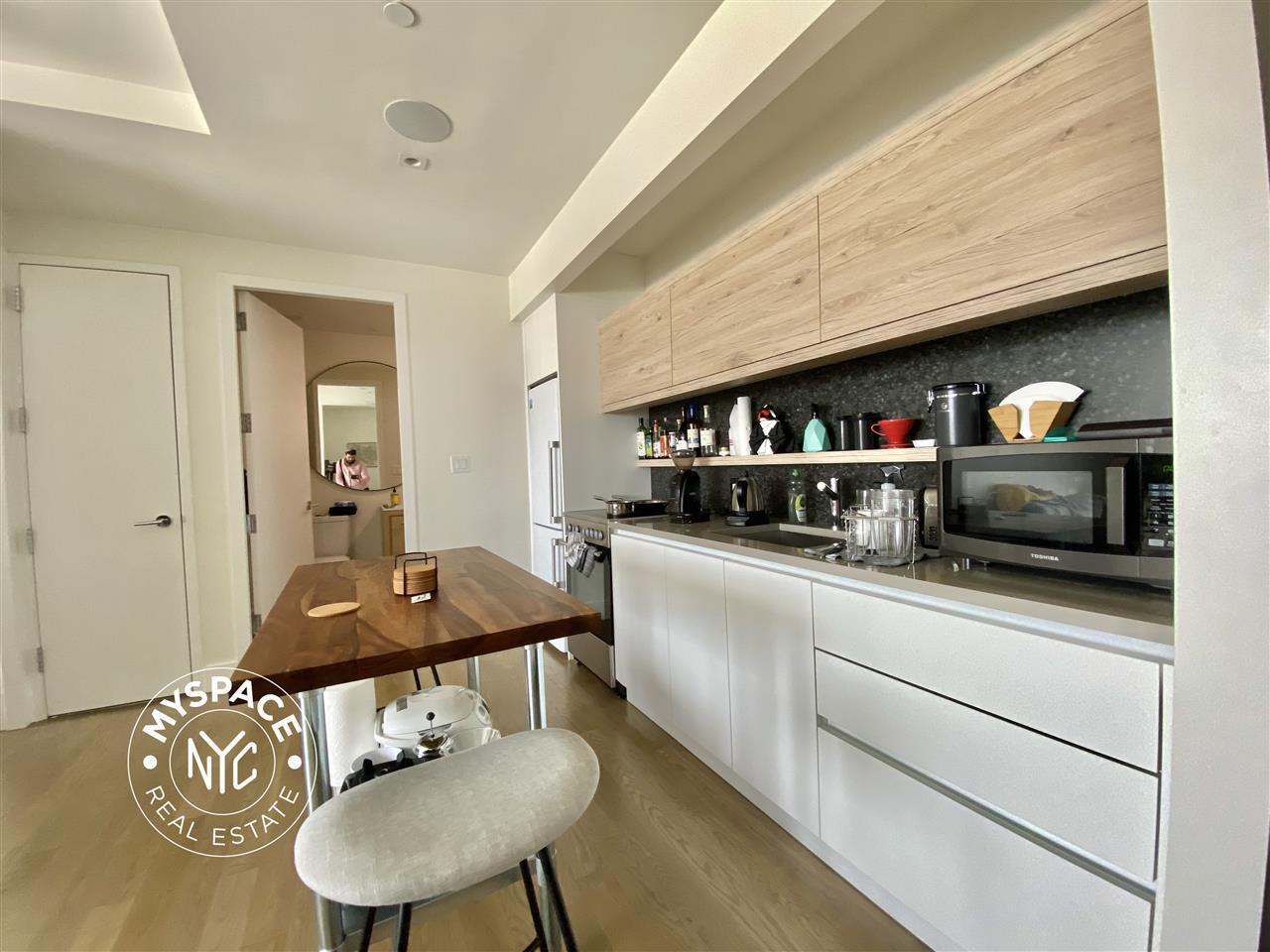 1068 Fulton St Unit 3C photo 2