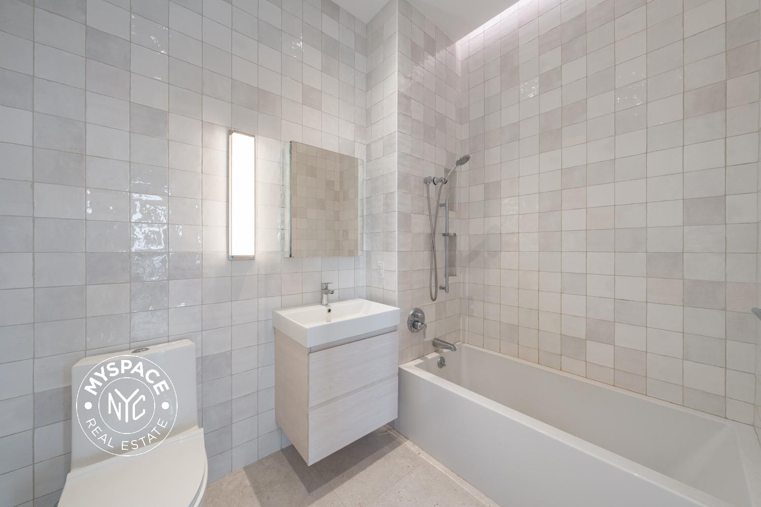 58 Vanderbilt Avenue Unit 5B photo 4