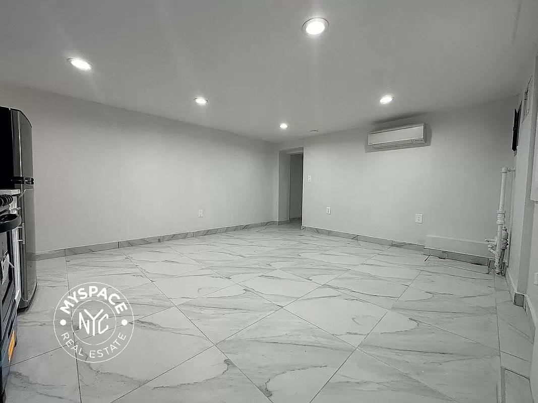 42 Southgate Court, Gravesend, Brooklyn, NY, 11223 Unit 3 photo 5