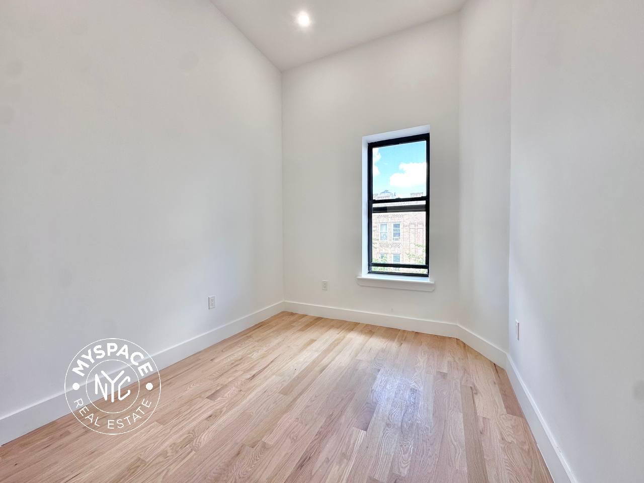 1518 Jefferson Avenue Unit 3R photo 4