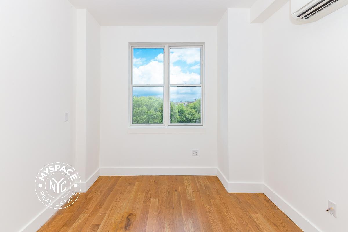 581 Ocean Pkwy, Brooklyn, NY 11218, USA Unit 4B photo 3