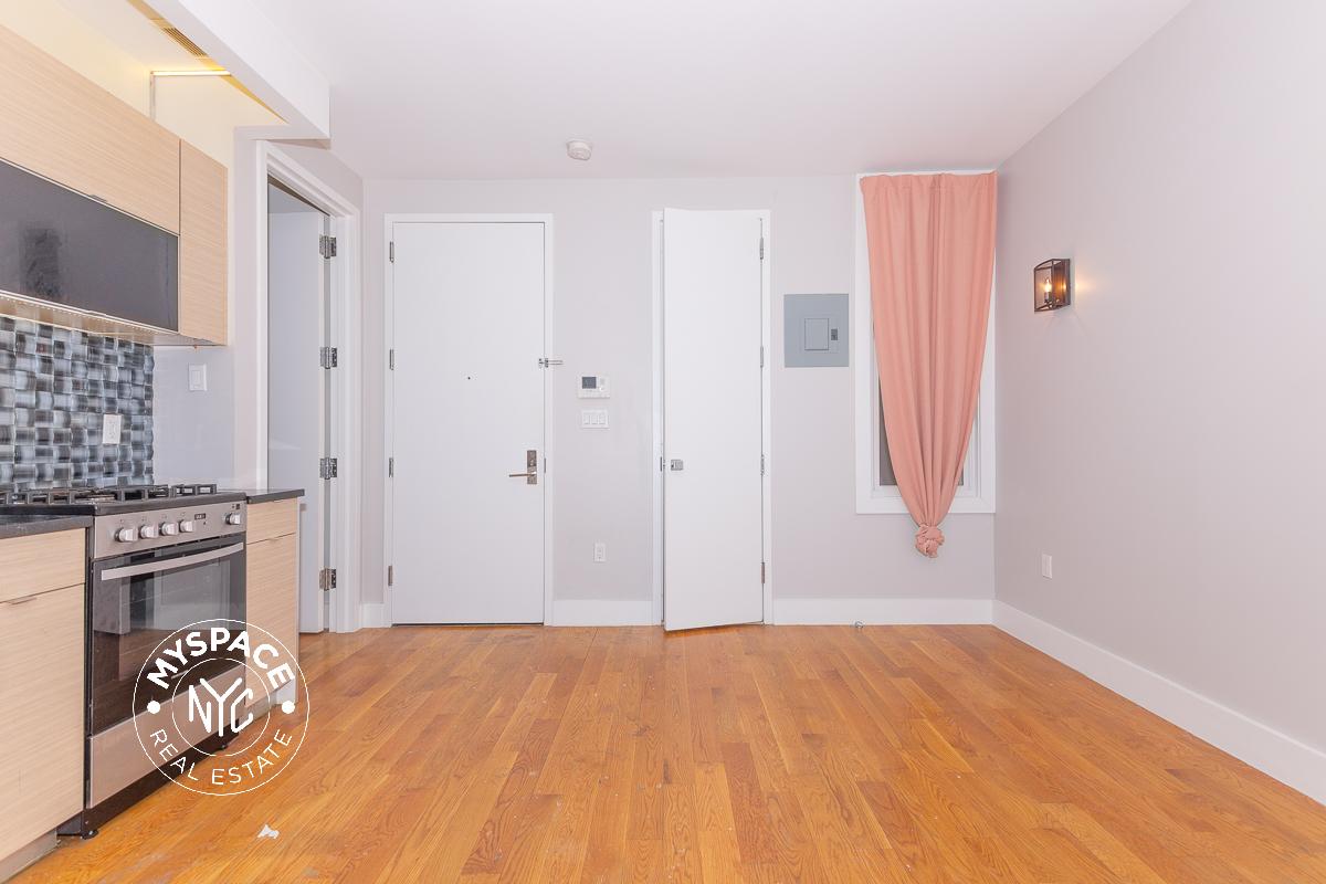 462 Pulaski Street Brooklyn, NY 11221  Unit 2B photo 3