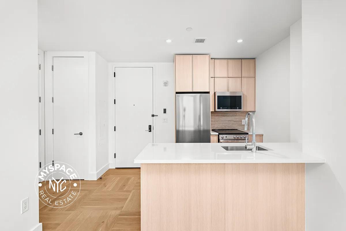 526 Baltic Street Unit 3B photo 2